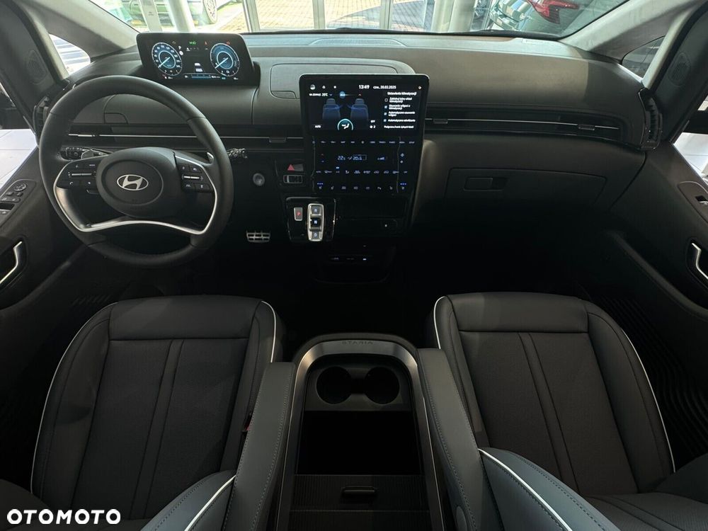 Hyundai Staria 1.6 T-GDI HEV Luxury - 14