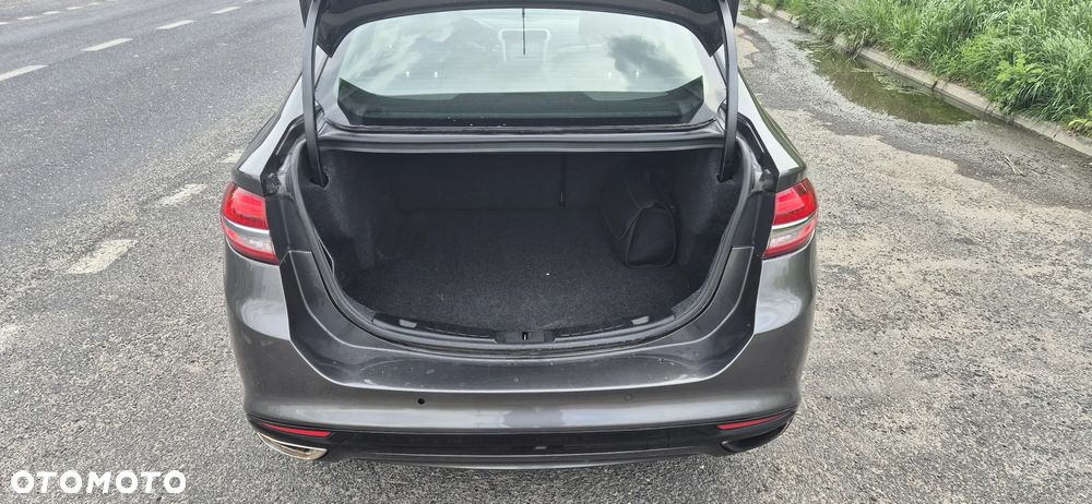 Ford Fusion - 10