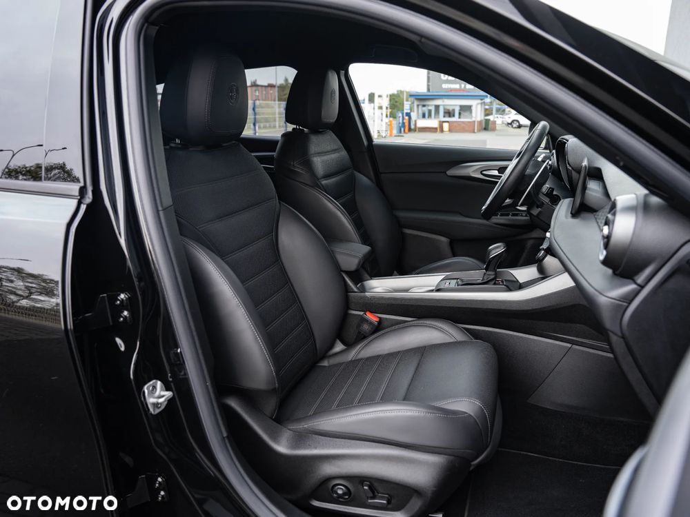 Alfa Romeo Tonale 1.6 JTD T4 TI DCT - 25