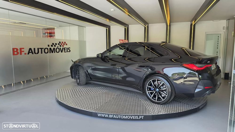 BMW i4 eDrive40 Pack Desportivo M - 14