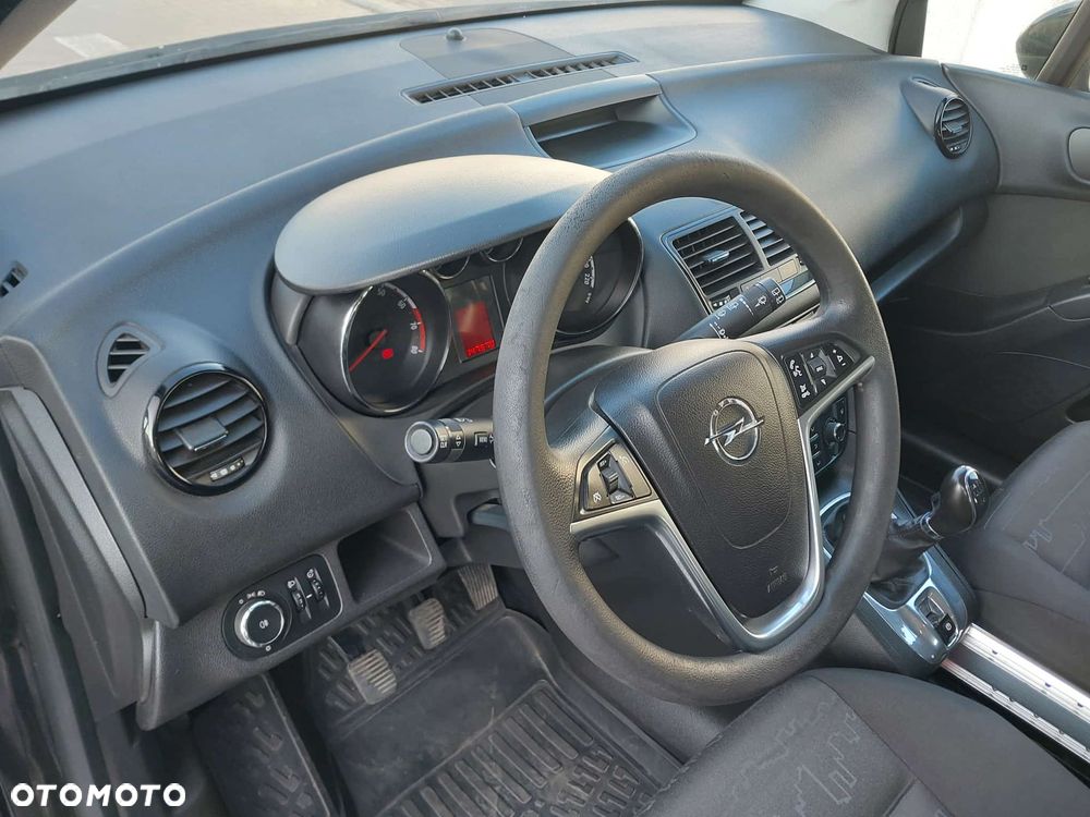 Opel Meriva - 11