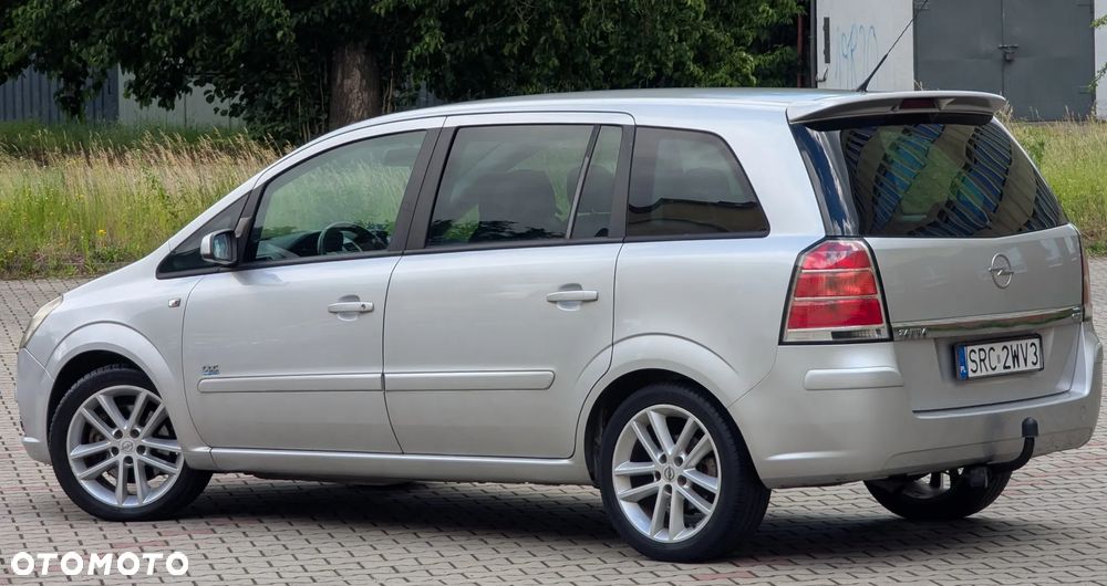 Opel Zafira 1.9 CDTI Sport - 30