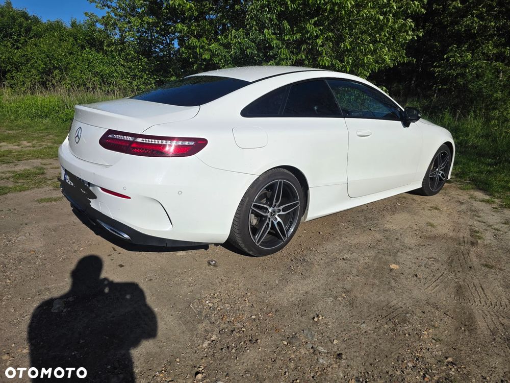 Mercedes-Benz Klasa E 220 d 4-Matic 9G-TRONIC - 3