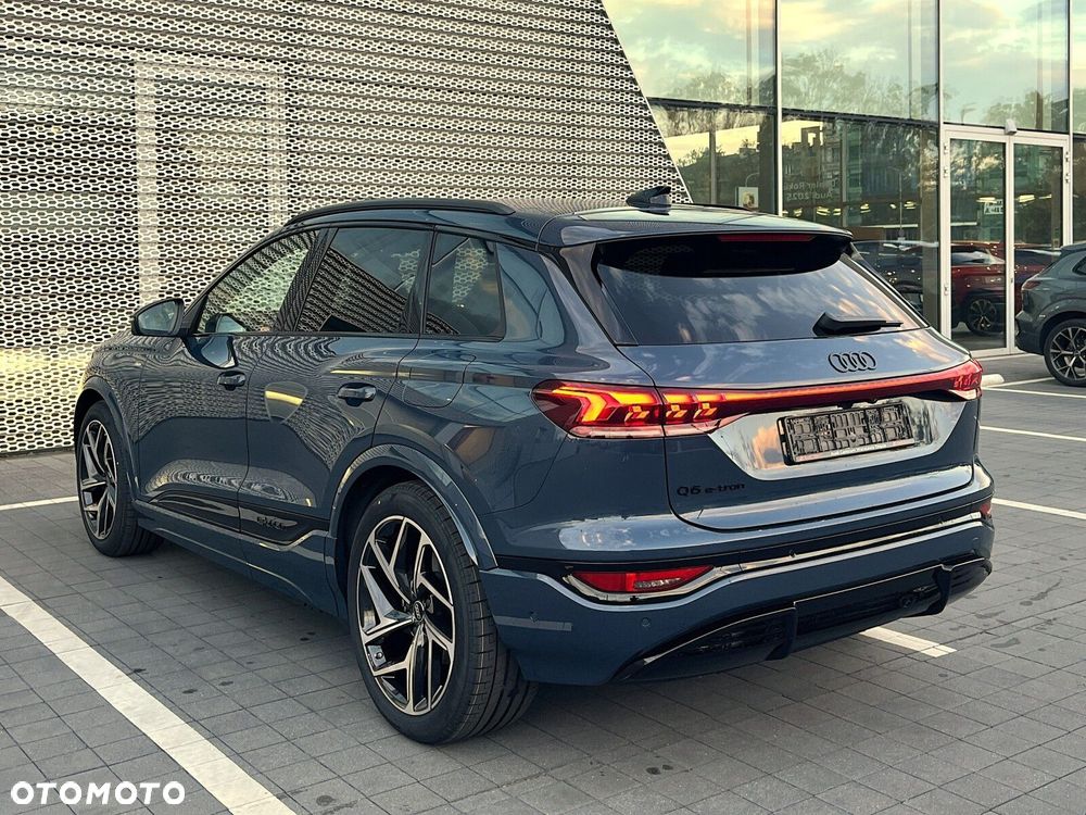 Audi Q6 e-tron - 12