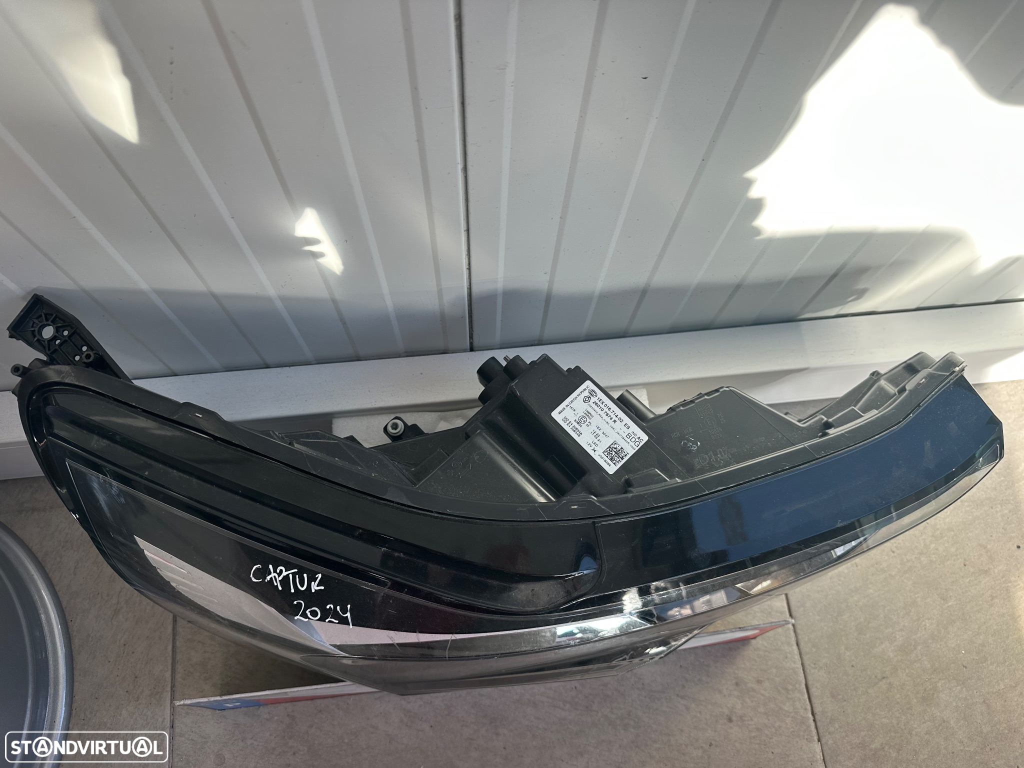 Farol drt Renault captur 2024 - 3