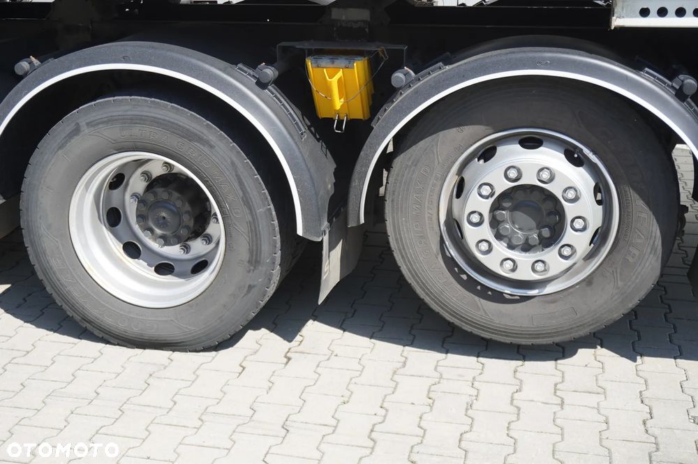 Mercedes-Benz Actros 2540 6×2 / 90 tys. km! / Kabina 5 siedzeń! / Kontener 18 EPAL - 8