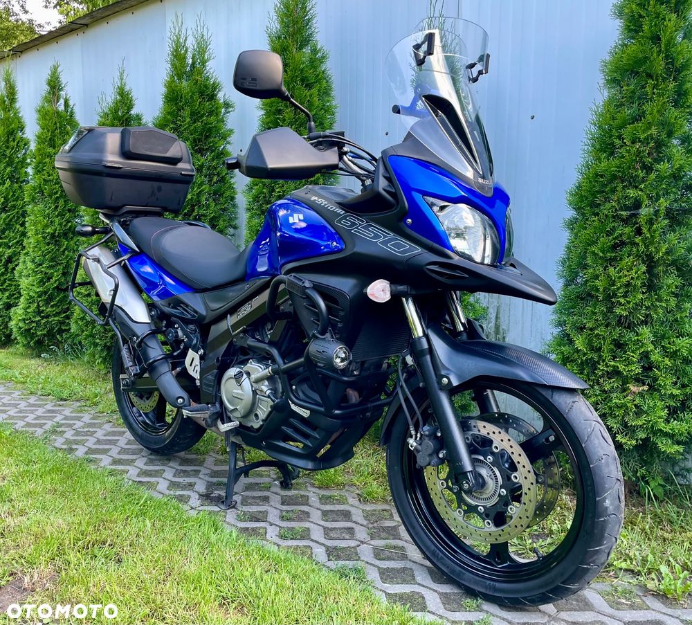 Suzuki V-STROM - 10