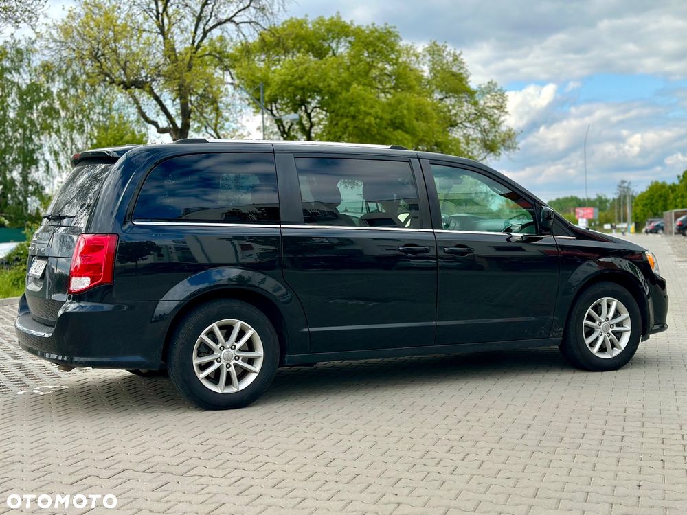 Dodge Grand Caravan - 14