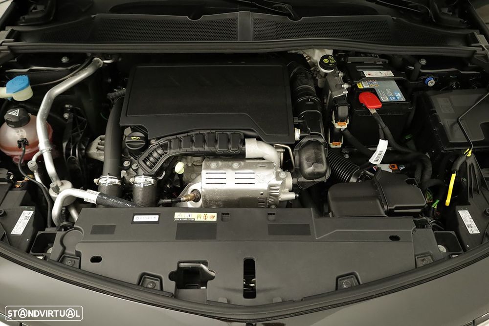 Opel Astra 1.2 T Elegance - 25