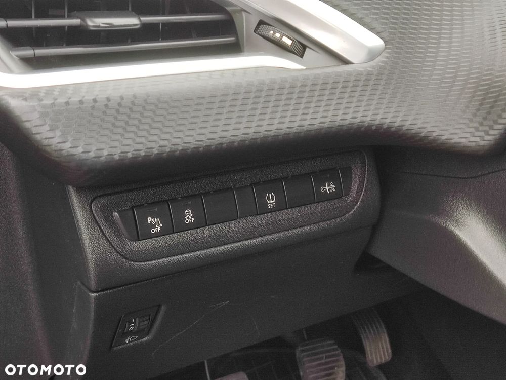 Peugeot 2008 1.4 HDi Active - 21