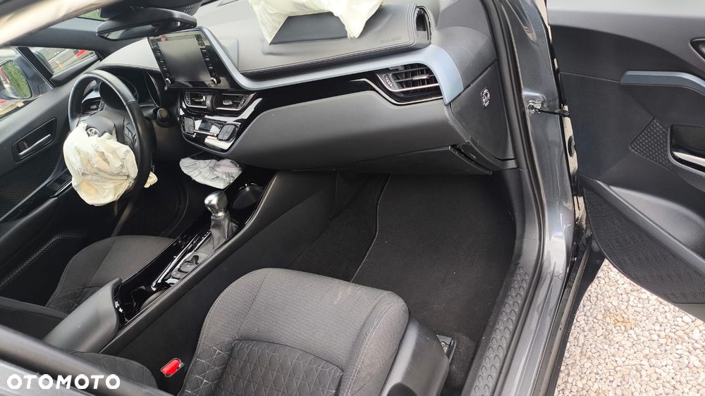 Toyota C-HR - 6