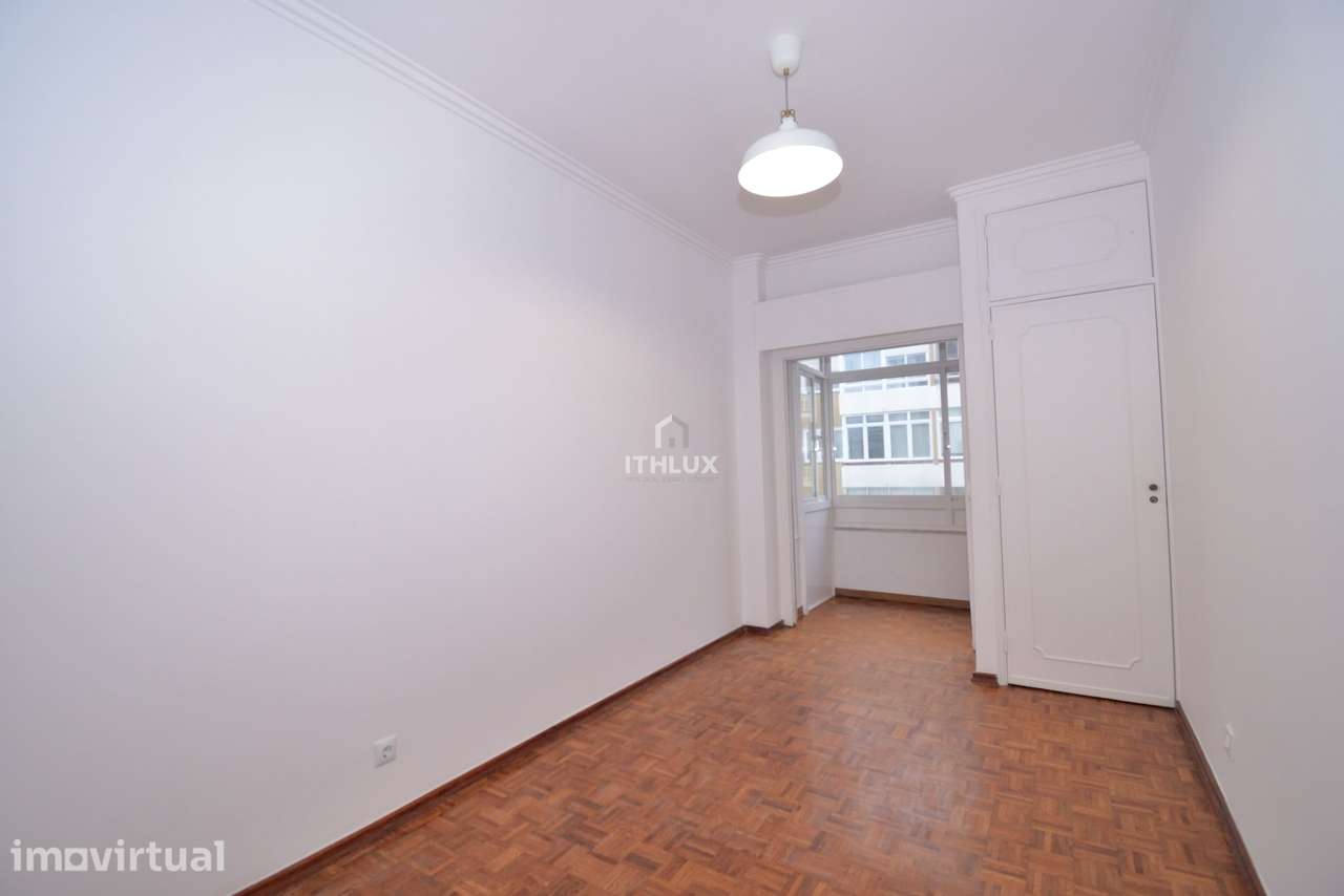Apartamento T2 - zona central de Oeiras - Arrendamento - Grande imagem: 2/30