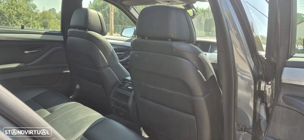 BMW 535 d xDrive Pack M Auto - 26