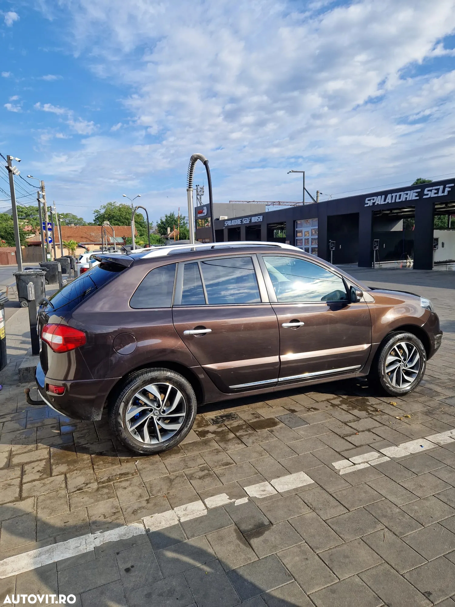 Renault Koleos dCi 175 FAP 4x4 Aut. Night and Day - 4