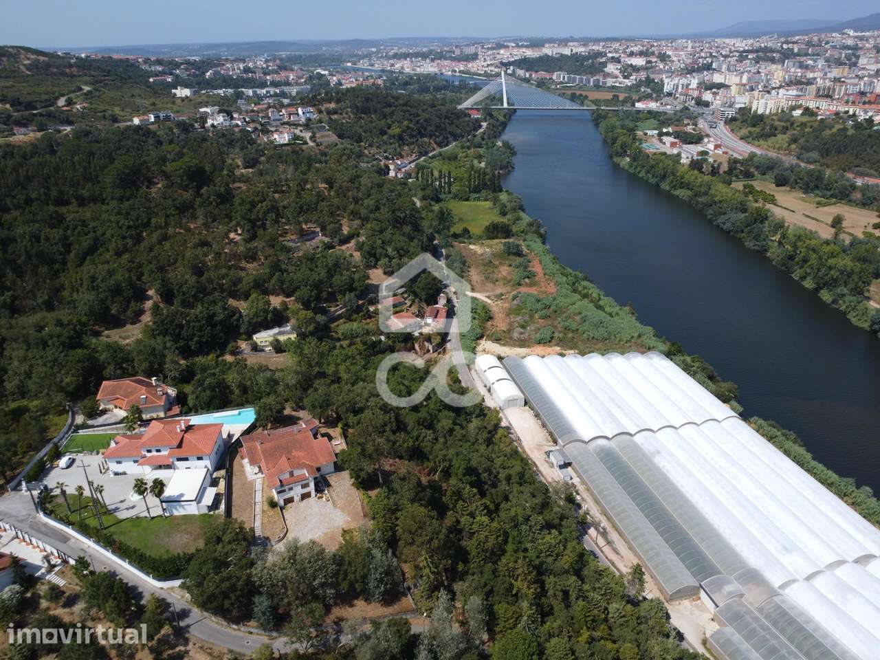 Terreno com 3.800 m² e vistas privilegiadas sobre o rio — Copeira - Grande imagem: 2/10