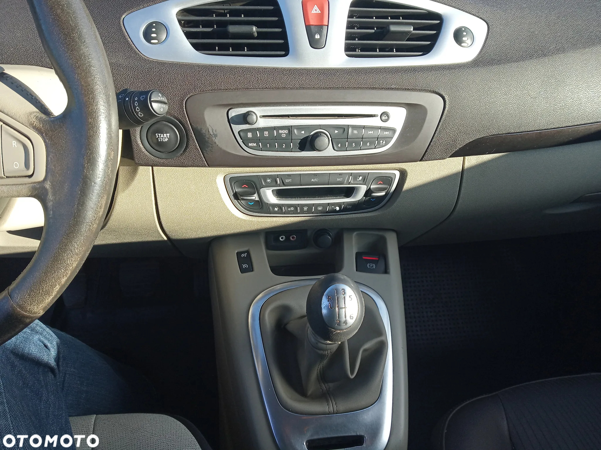 Renault Scenic 1.9 dCi Expression - 27