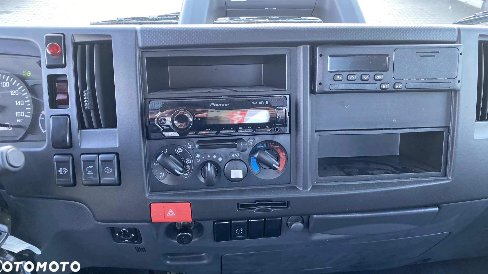 Isuzu P75 5.2 - 15
