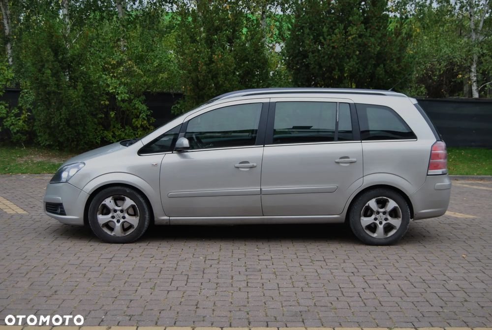 Opel Zafira 1.9 CDTI Cosmo - 16