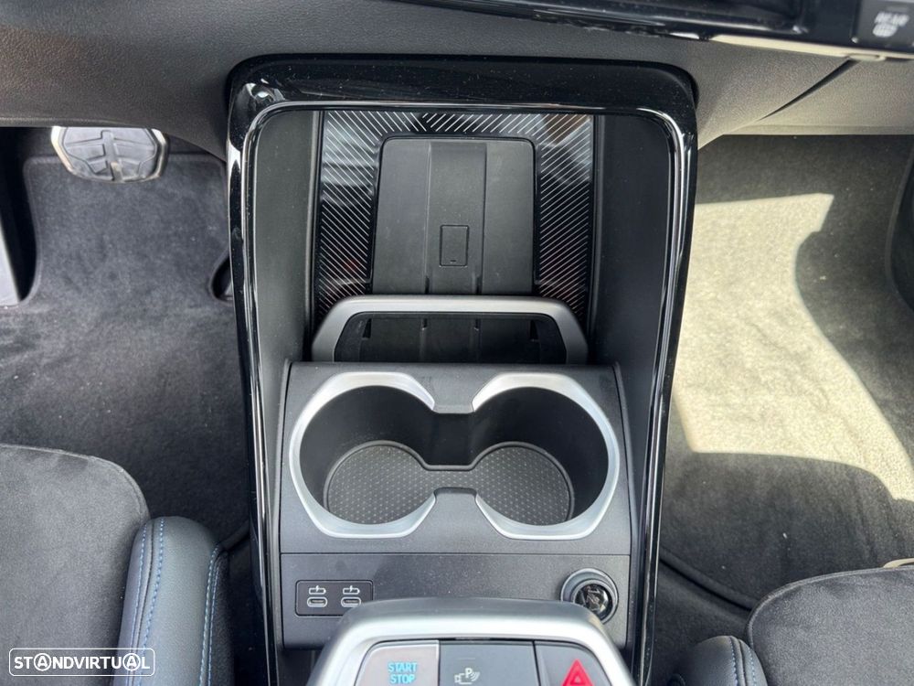 BMW iX2 eDrive20 Pack Desportivo M Pro - 9