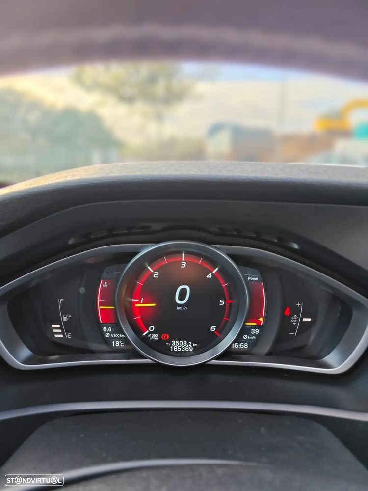 Volvo V40 1.6 D2 R-Design - 4