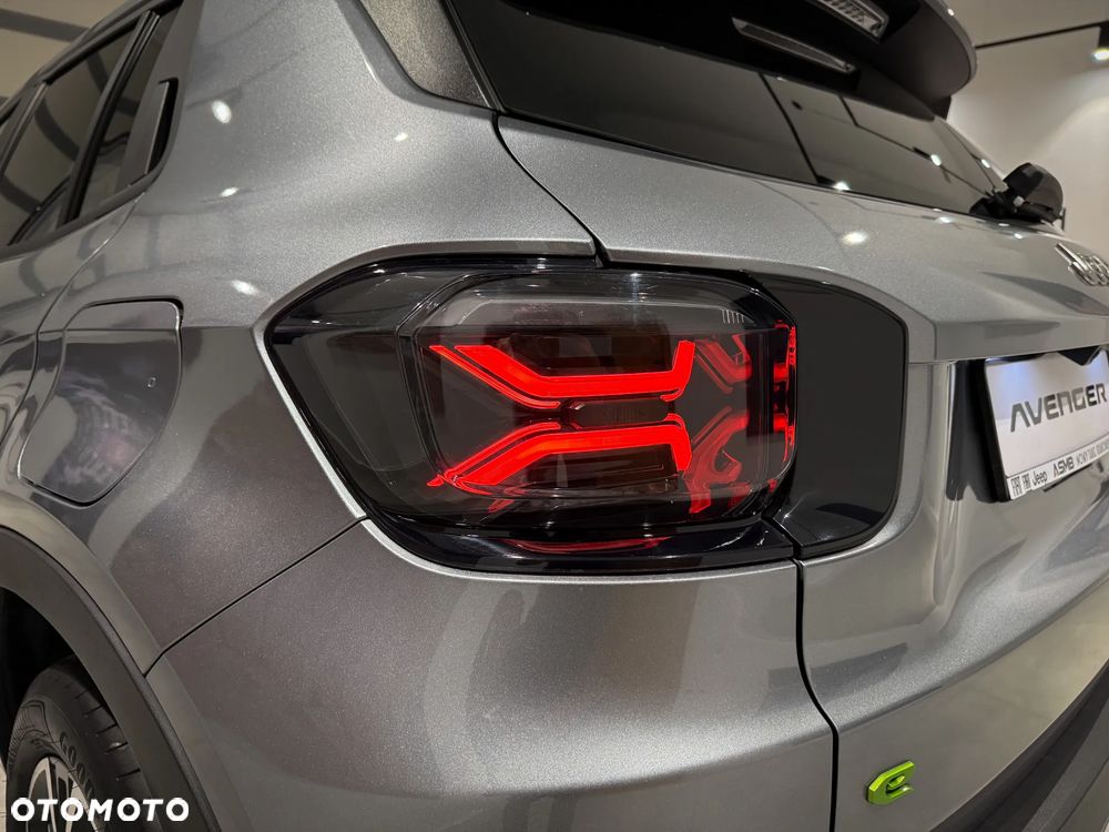 Jeep Avenger 1.2 T3 mHEV Altitude FWD eDCT6 - 10