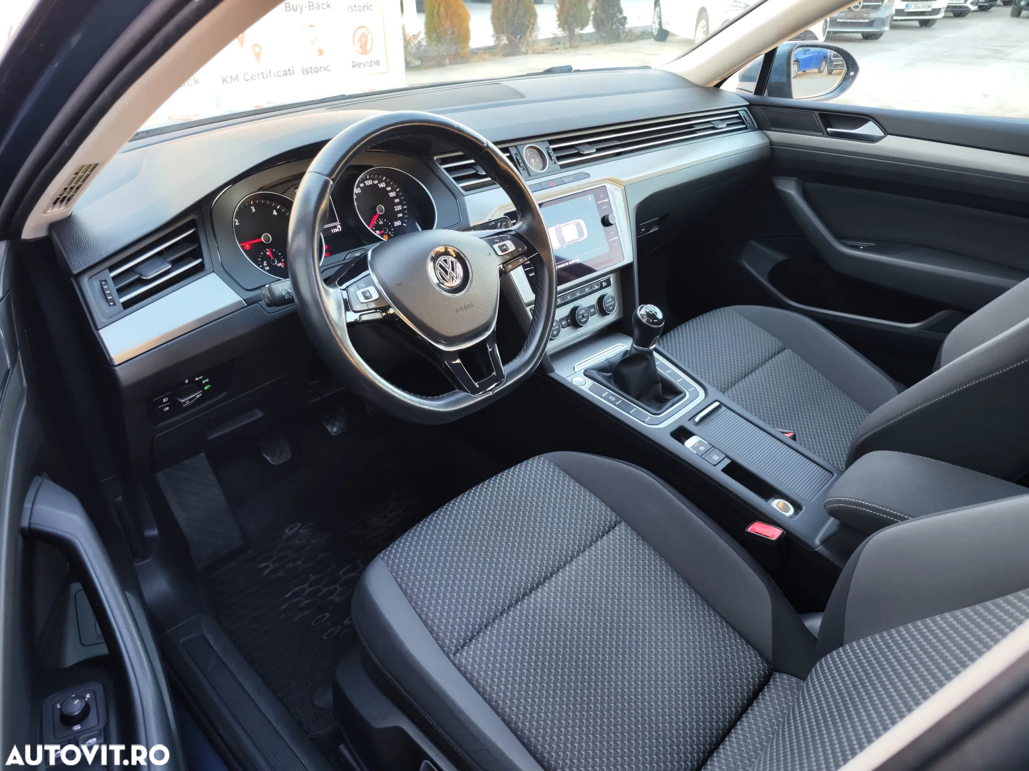 Volkswagen Passat 2.0 TDI Comfortline - 9