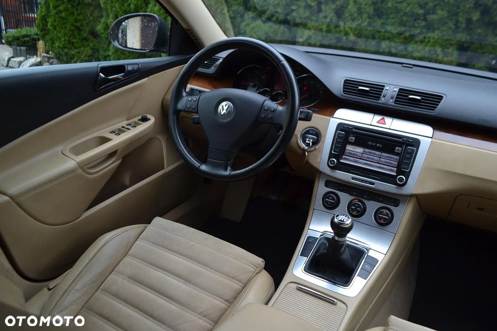 Volkswagen Passat Variant 2.0 TDI Highline - 20