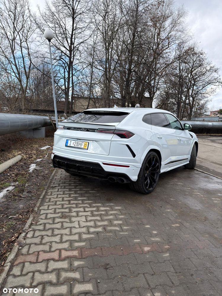 Lamborghini Urus - 5