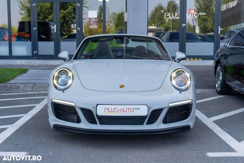 Porsche 911 Carrera 4 GTS Cabriolet PDK - 2
