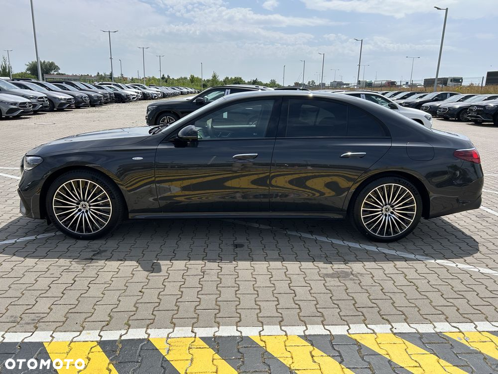 Mercedes-Benz Klasa E 300 PHEV 4-Matic AMG 9G-Tronic - 7