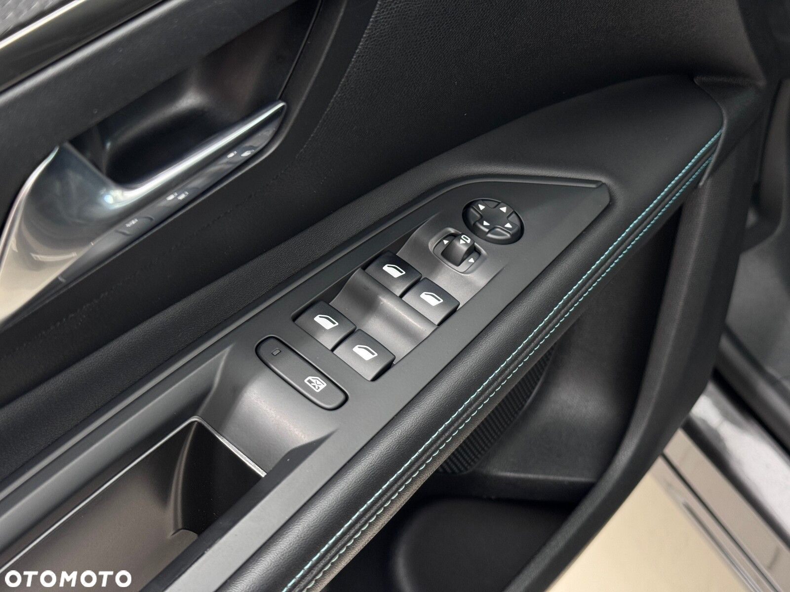 Peugeot 5008 1.5 BlueHDi Allure S&S EAT8 - 22