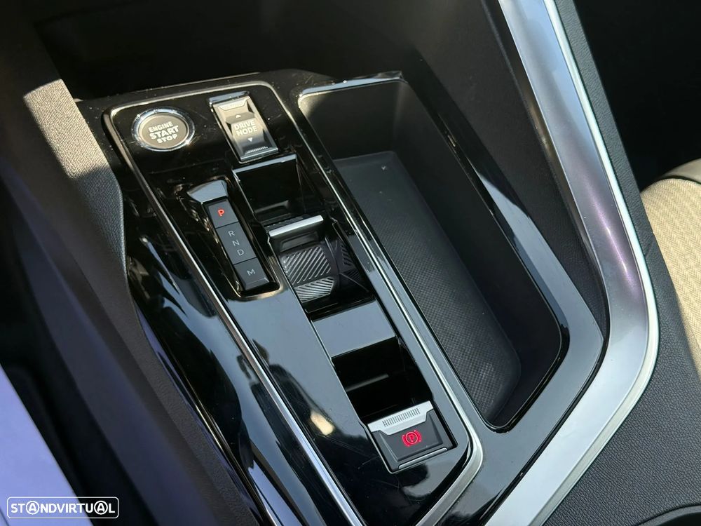 Peugeot 3008 1.5 BlueHDi Allure EAT8 - 36