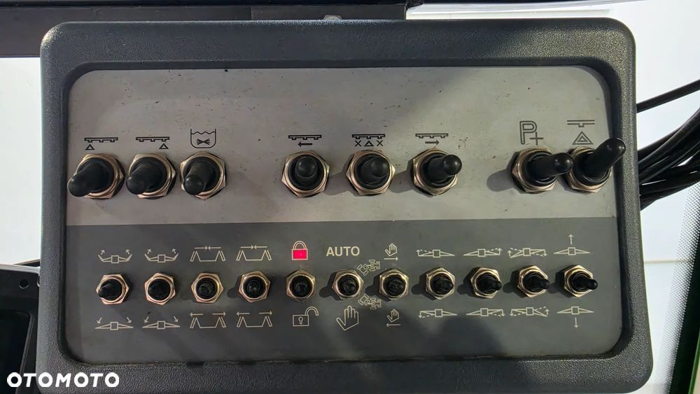 Vicon Rau Explorer C40 4000 Litrów 24 Metry Opryskiwacz Metris Kverneland Kverneland Ixtrack iXtrac Amazone Ux Berthoud Racer HARDI COMMANDER - 12
