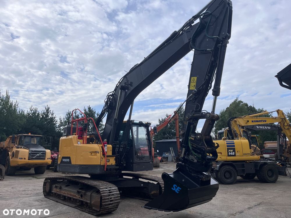 Volvo ECR235EL - 7