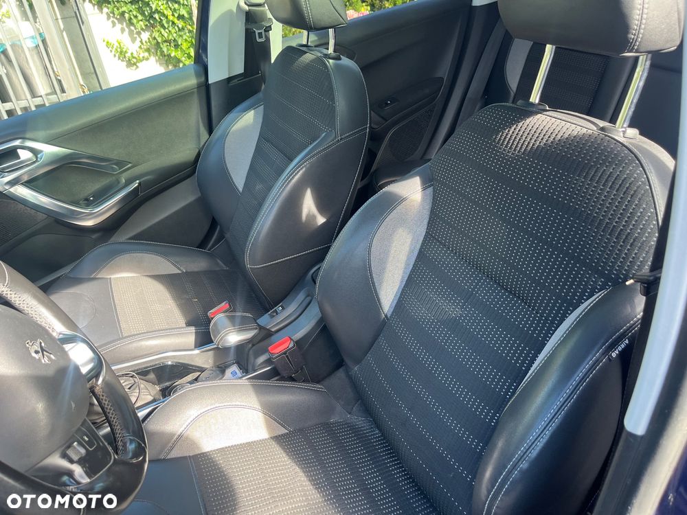 Peugeot 2008 1.6 e-HDi Allure S&S - 10