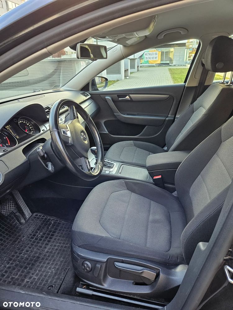 Volkswagen Passat 2.0 TDI Comfortline DSG - 5