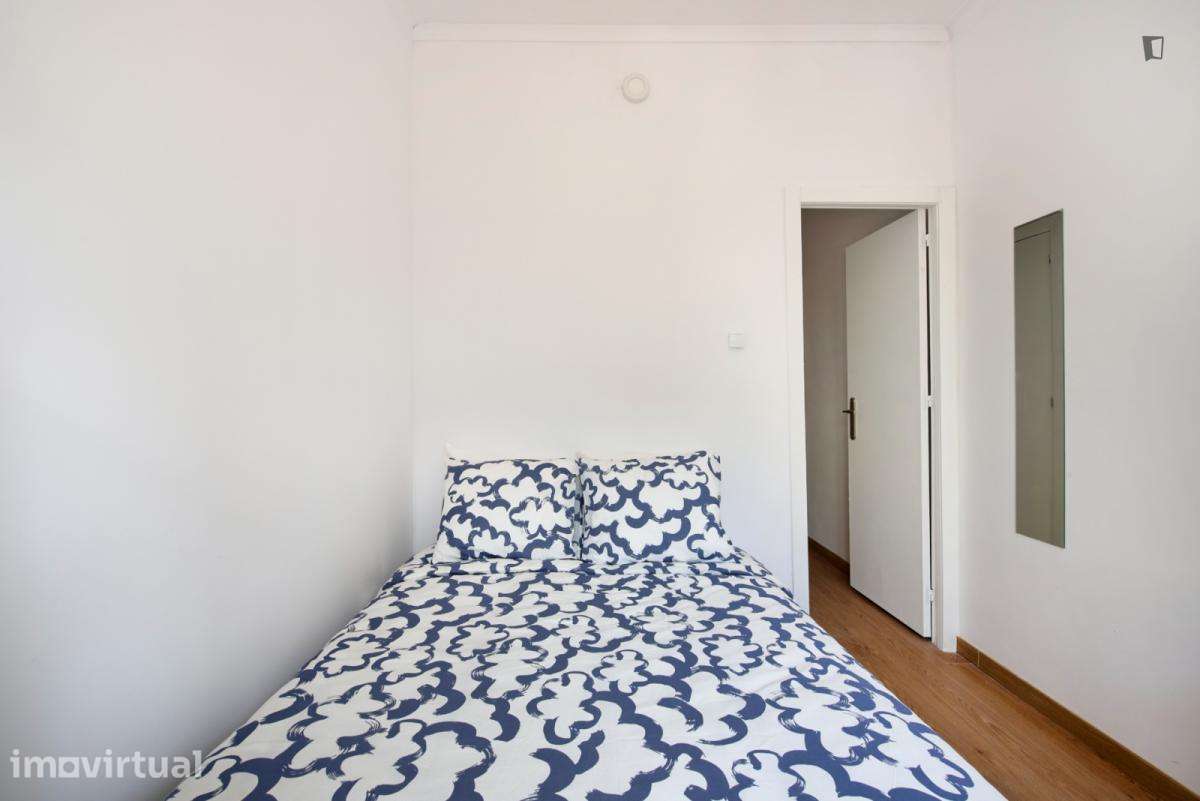 Quarto - localizado em Benfica Lisbon - Grande imagem: 5/25