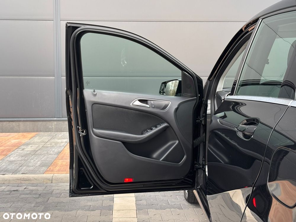 Mercedes-Benz Klasa B 180 CDI BlueEFFICIENCY Edition Style - 34
