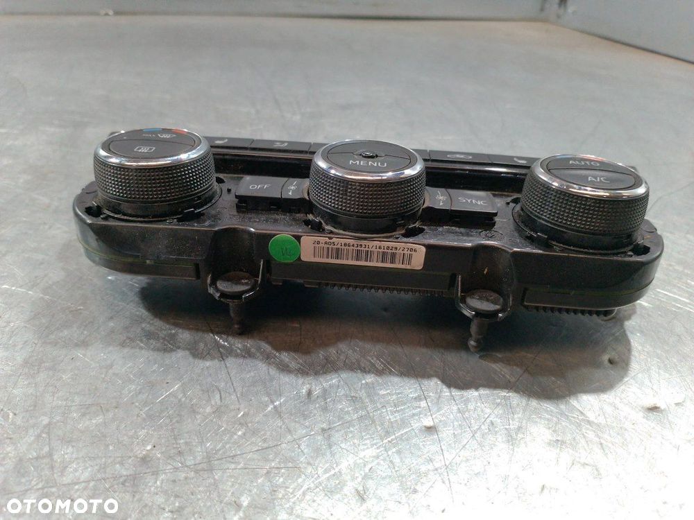 PANEL NAWIEWU SKODA OCTAVIA III 5E0907044AC   5HB011282-81 - 7