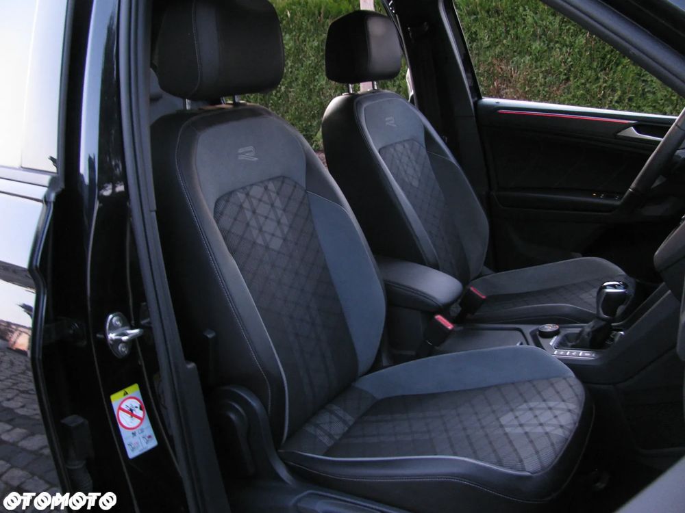 Volkswagen Tiguan 2.0 TDI SCR 4MotION DSG R-Line - 15
