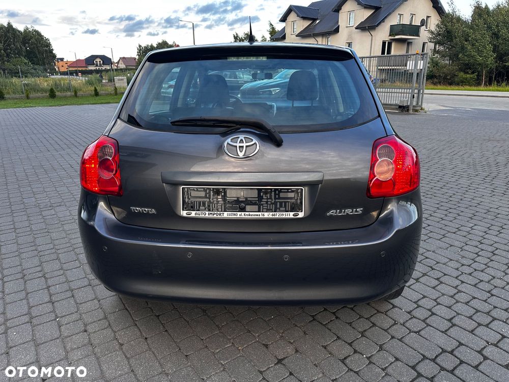 Toyota Auris 1.6 Life+ - 6