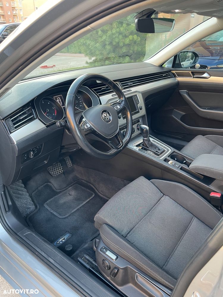 Volkswagen Passat 2.0 TDI DSG Comfortline - 11