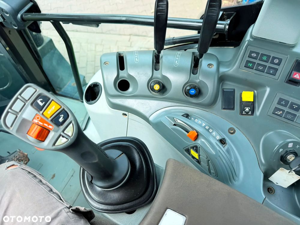 Claas Arion 420 - 28