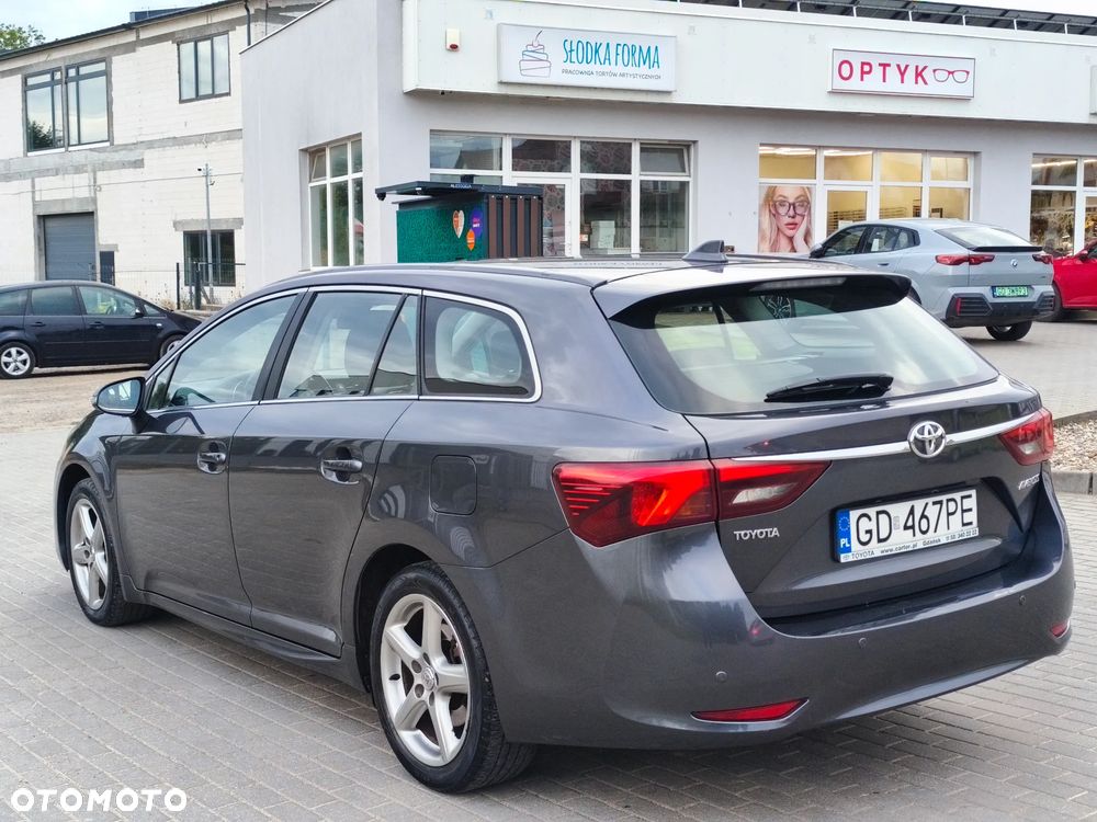 Toyota Avensis - 13