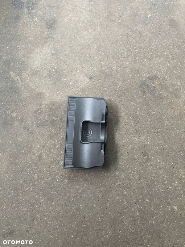 BMW 7 G11 ŁADOWARKA INDUKCYJNA 8781453