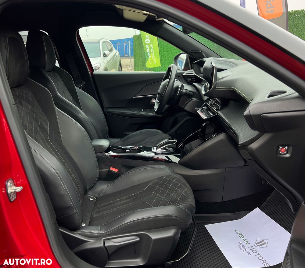 Peugeot 2008 PureTech 155 EAT8 GT Pack - 14