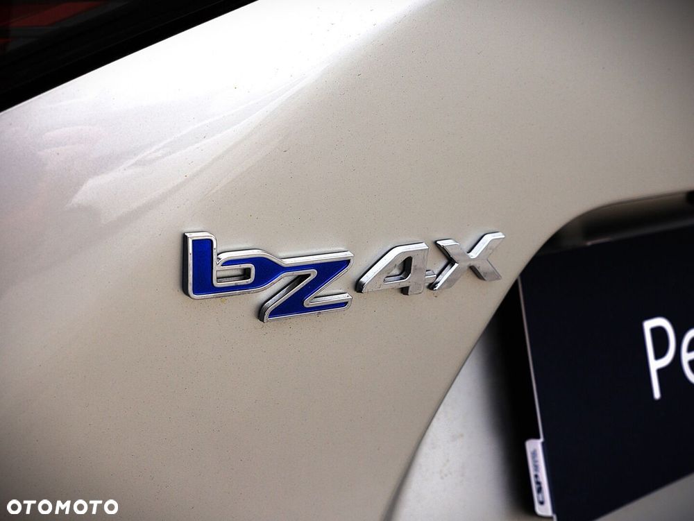 Toyota bZ4X 71.4kWh 4x4 Executive - 14