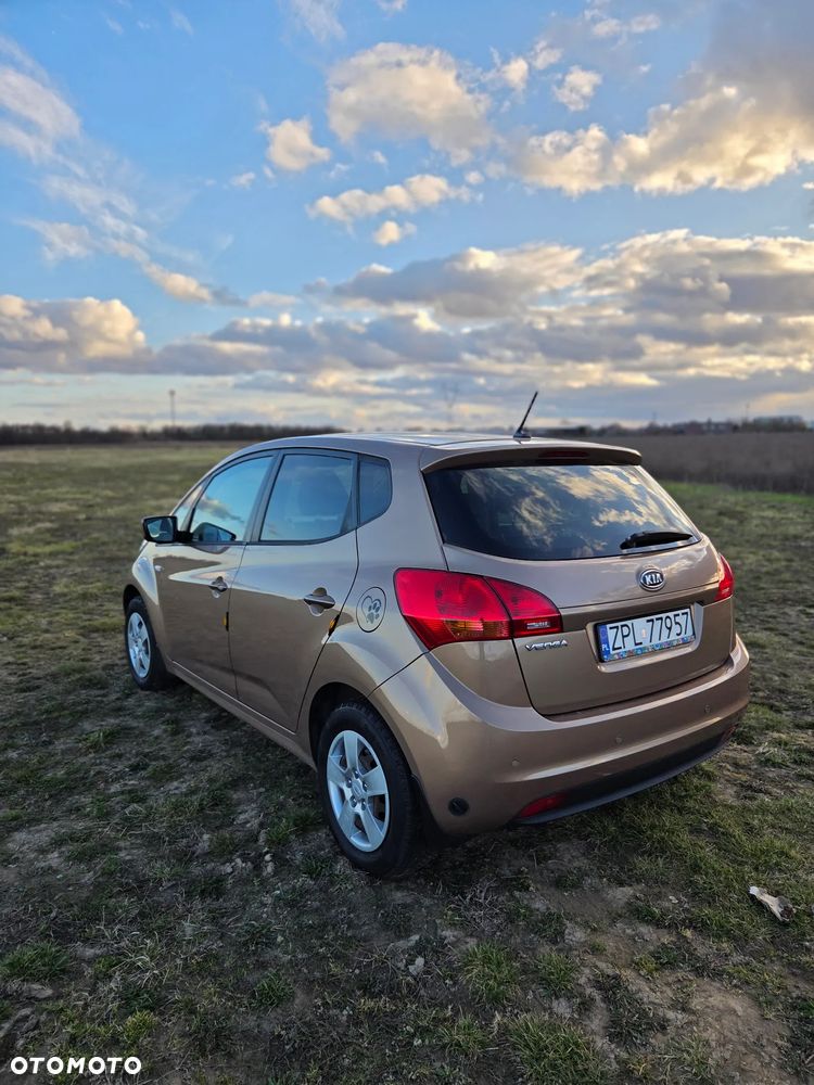 Kia Venga - 3