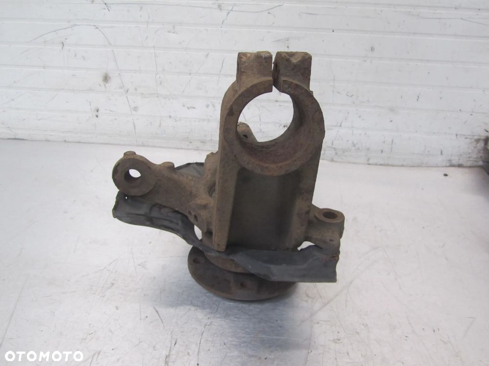 Citroen Jumper-Ducato-Boxer 3.0 06->piasta-zwrotnica prawy przód 16" - 3