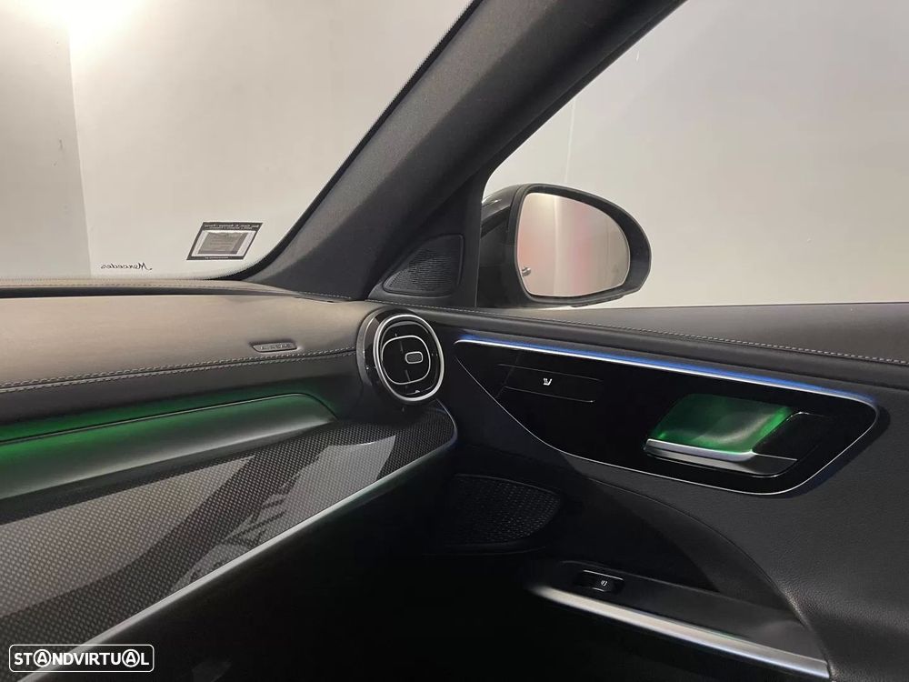 Mercedes-Benz C 300 e AMG Line - 39